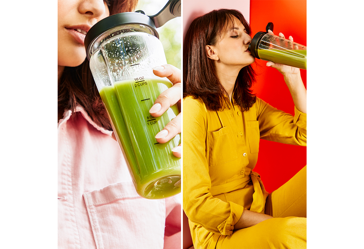 Απεικονίζεται μια γυναίκα να πίνει ένα smoothie από το ποτήρι On-the-Go.